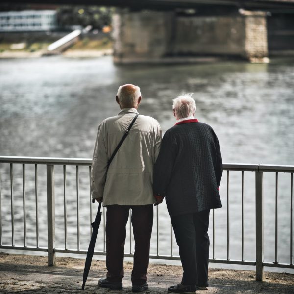 sheggeor-laker-5frMHnKrx1E-unsplash Elder Financial Abuse